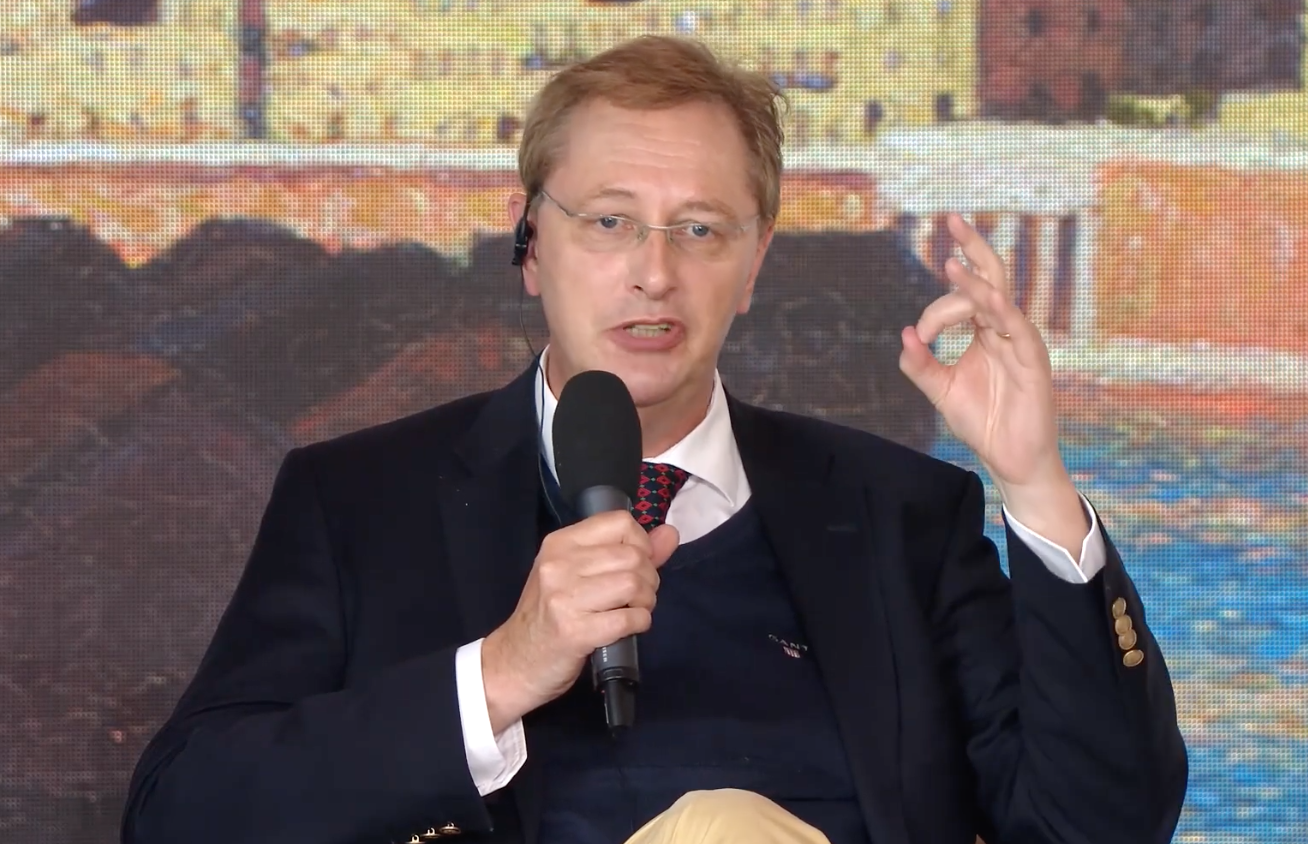 Schiltz: Macron jest mediatorem, który byłby koszmarem dla Kijowa i dla narodu ukraińskiego